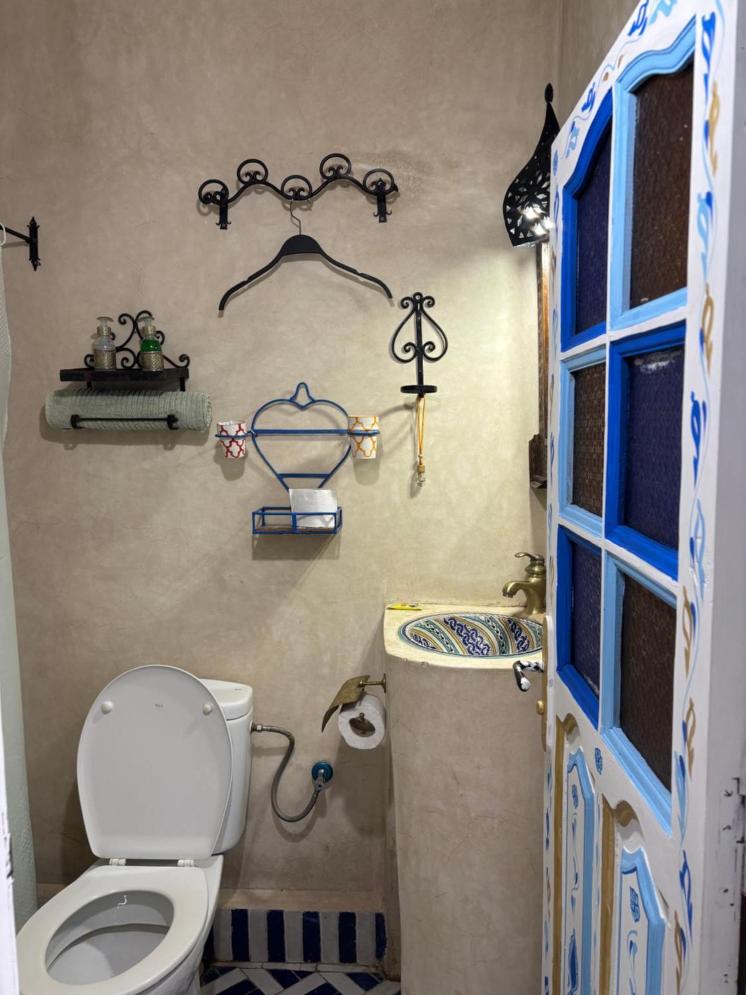 Hotel Sakura شفشاون المظهر الخارجي الصورة