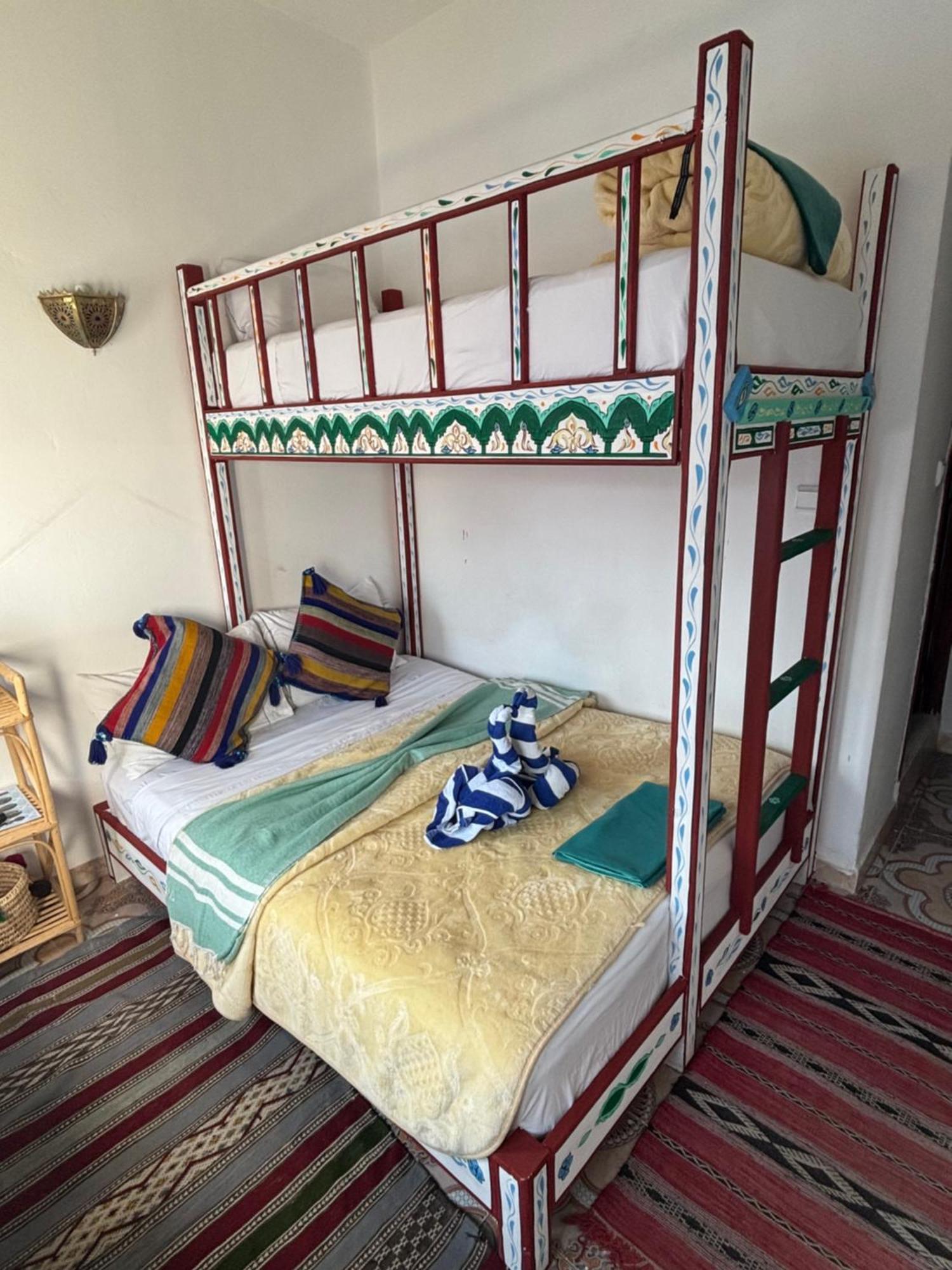 Hotel Sakura شفشاون المظهر الخارجي الصورة